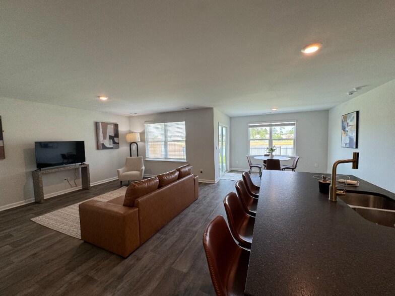 Building Photo - 4756 Scaup Wy