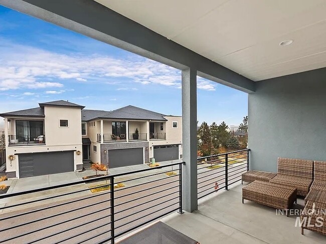 Building Photo - 3220 S Sedgebrook Ln