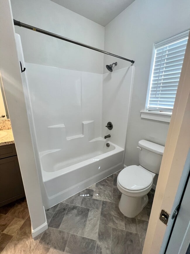 Building Photo - 199 Mellecker Way