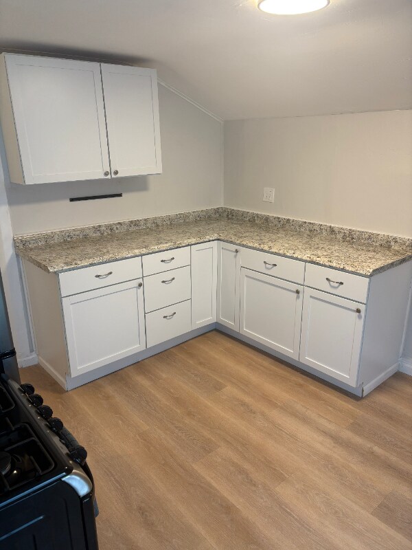 Building Photo - 1328 N Main St