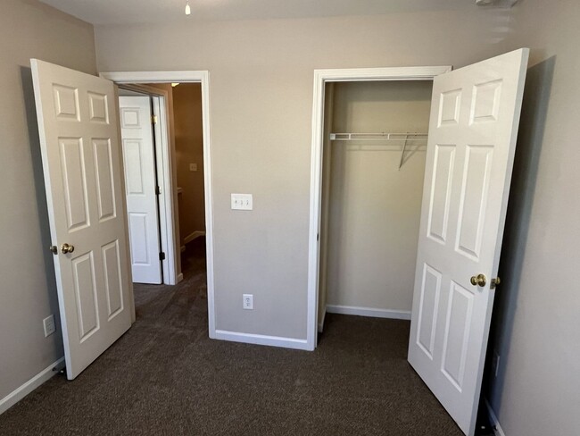 Building Photo - 2 Story, 3 Bed Townhome in Oxford Commons ...