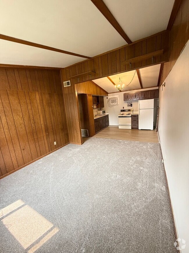 Building Photo - MadKooy-425 W 27th