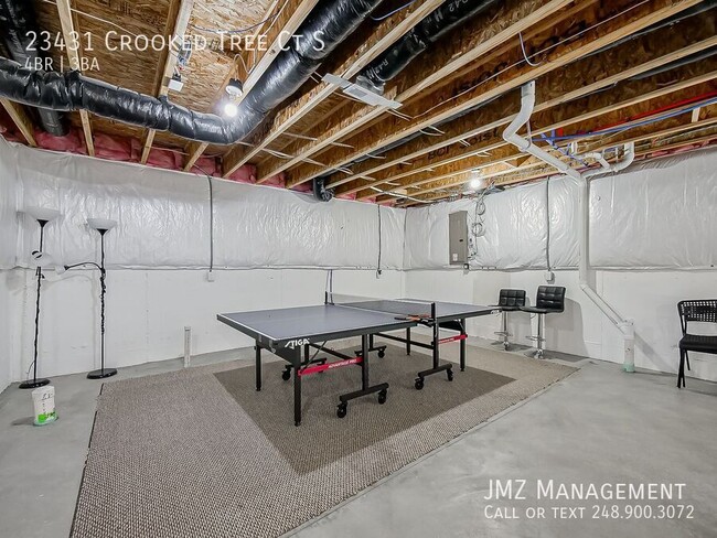 Building Photo - 23431 Crooked Tree Ct S