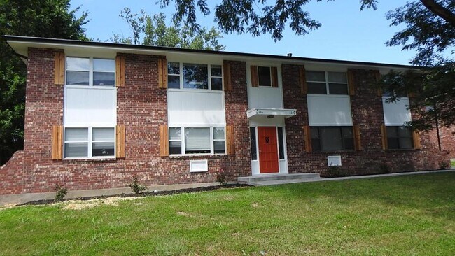 Primary Photo - 113 E Park Ave
