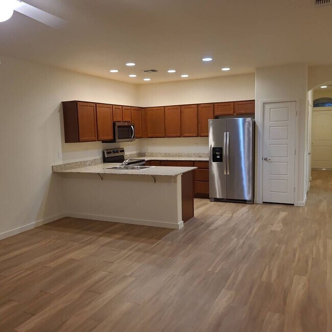 Building Photo - Sunland Springs Village 55+ Community