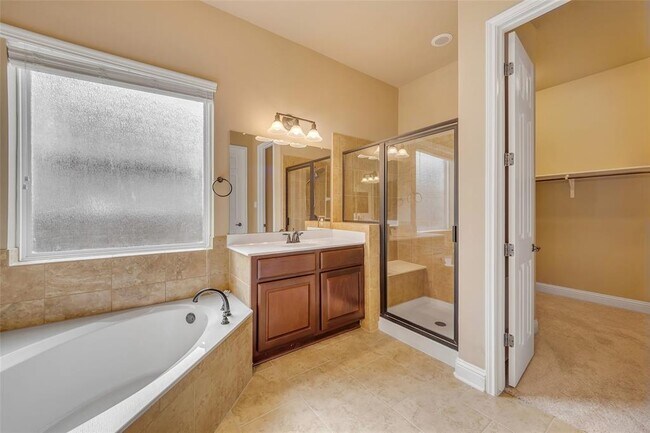 Building Photo - 10821 Crosbyton Ln