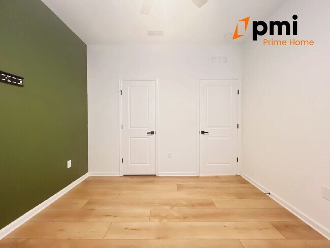 Building Photo - 2135 Huntsman Rdg Rd