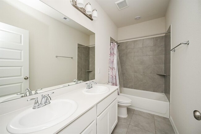 Building Photo - 6602 River Cherwell Ct