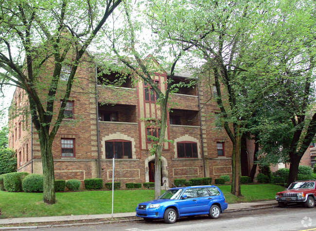 Exterior - 740 S Negley Ave