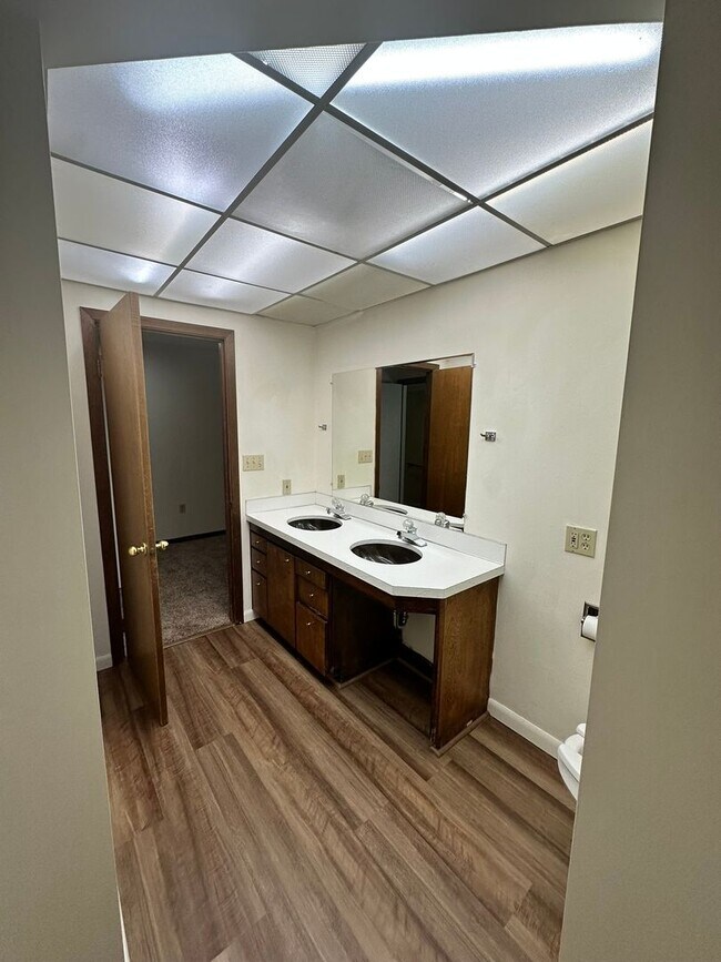 Building Photo - Lewis & Clark Law Students ONLY