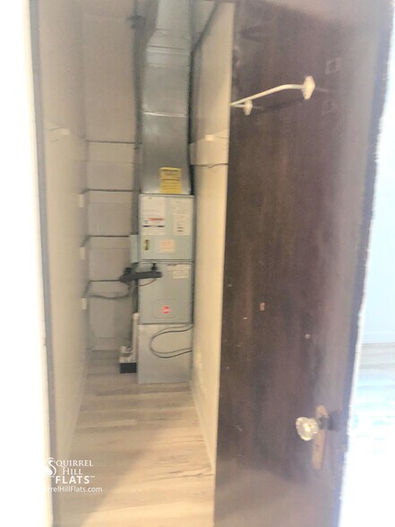 Building Photo - 5712 Phillips Ave