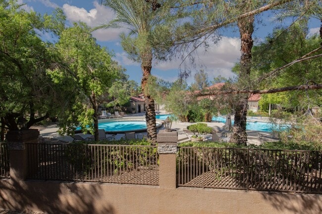 Building Photo - 3 Bedrooms Condo in a Guard Gated Summerlin Community
