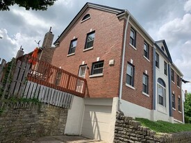 Building Photo - 931 Nassau St