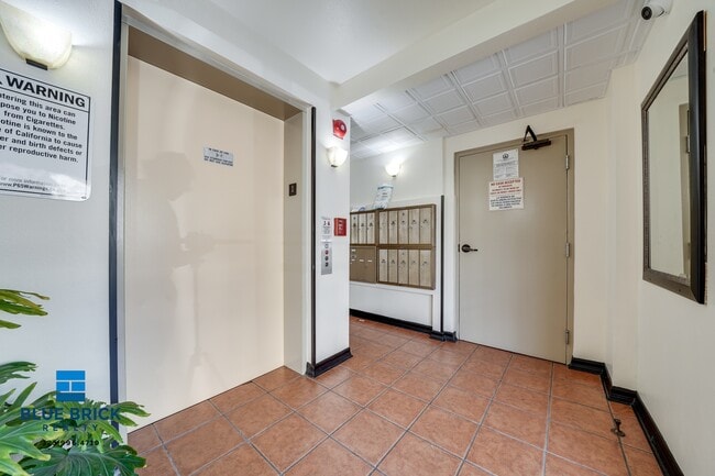 Building Photo - 5121 Klump Ave