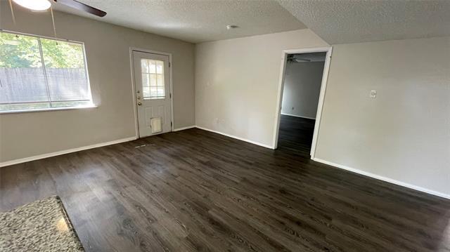 Building Photo - 3201 Willow Bend Ct