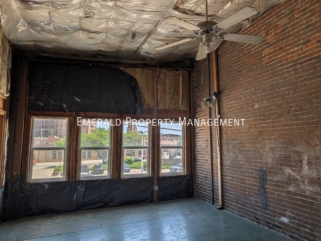 Building Photo - 514 E State St