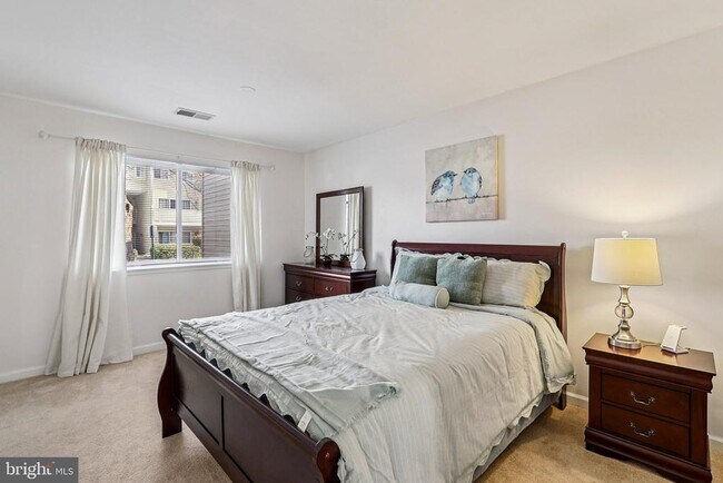 Building Photo - 18202 Chalet Dr