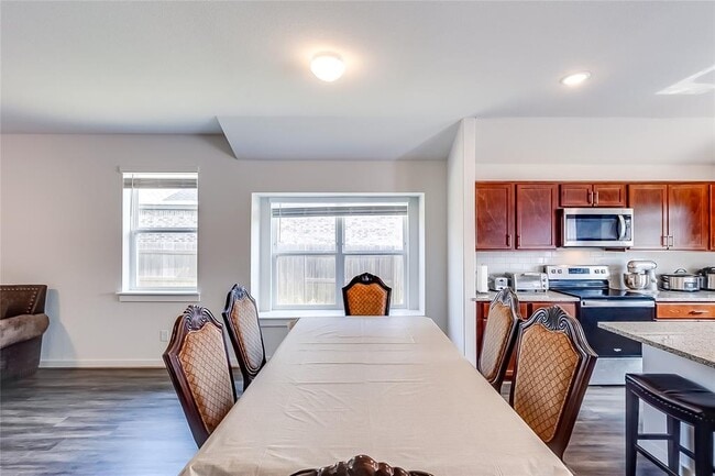 Building Photo - 1104 Terrace View Dr