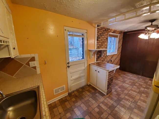 Building Photo - COMING SOON! This is a Lease-to-Own – Not ...