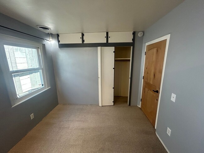 Building Photo - Charming 1951 Tujunga Home – Hillside Hide...