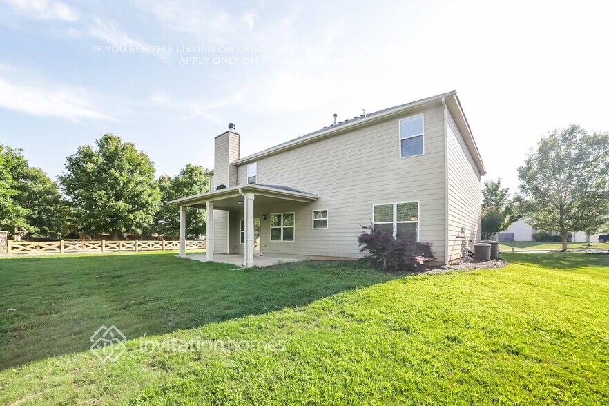 Building Photo - 5110 Hopewell Manor Dr