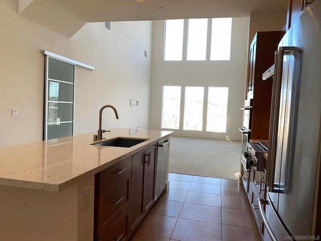 Building Photo - 8575 Aspect Dr