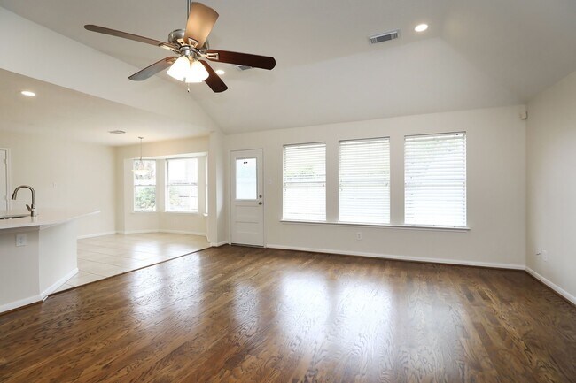 Building Photo - 14215 Cypress Valley Dr