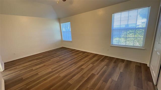 Building Photo - 320 Pebblebrook Ln