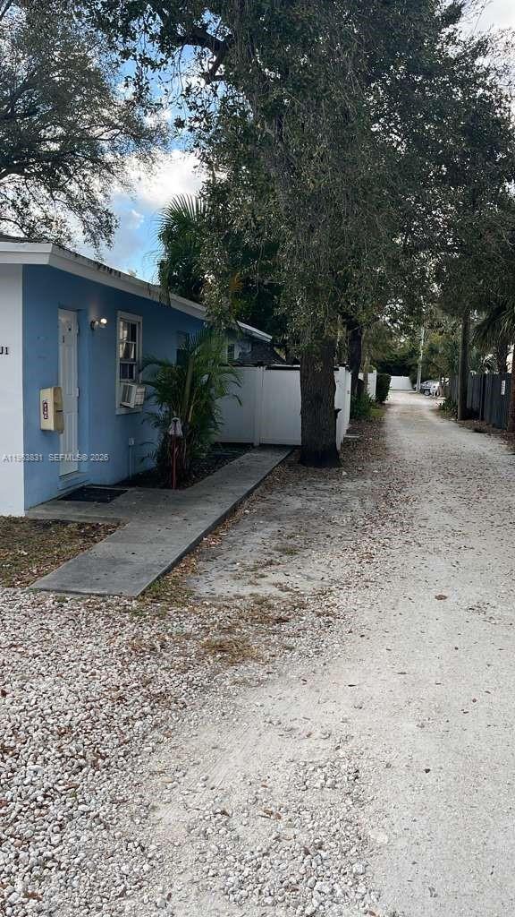 Building Photo - 800 SE 15th St