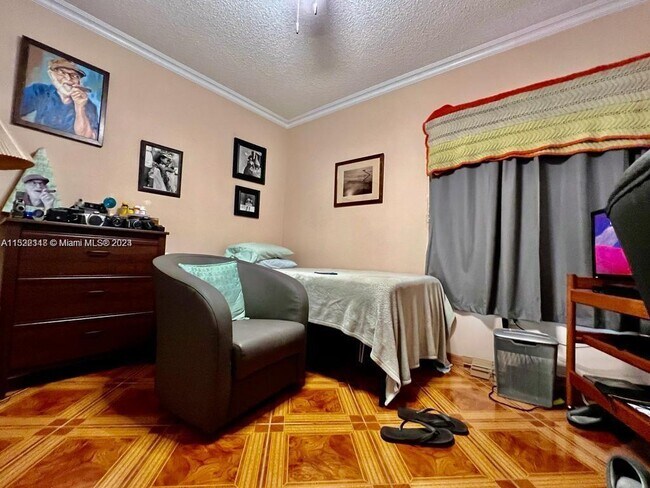 Building Photo - 701 SW 141st Ave