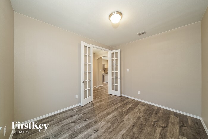 Building Photo - 2537 Doe Run