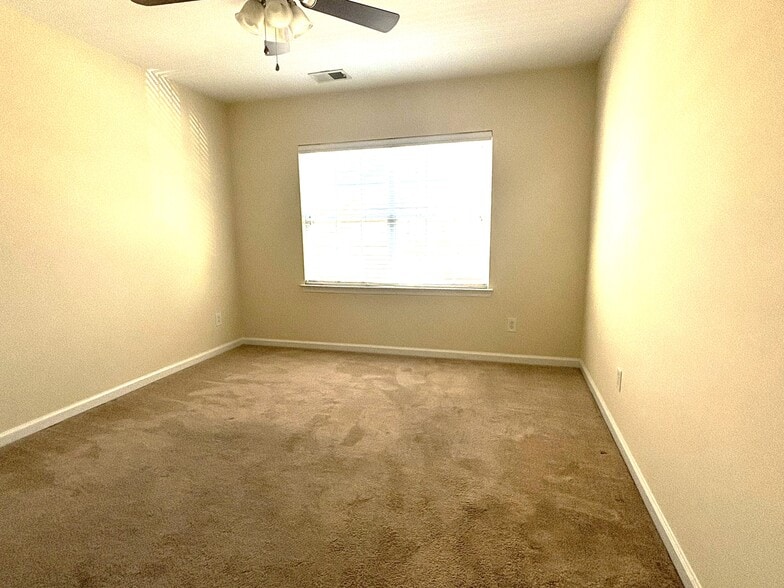 Building Photo - 11619 Stockdale Ct