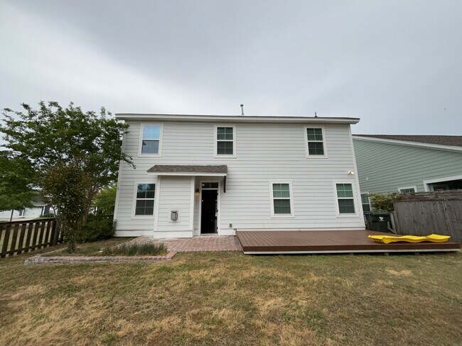 Building Photo - 373 Whispering Breeze Ln