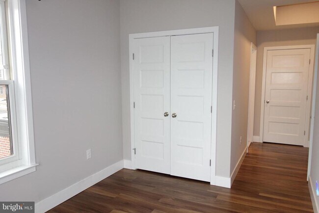 Building Photo - 228 S Mill Rd