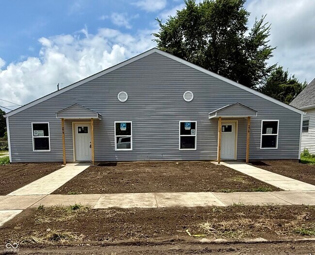Primary Photo - 276 N Vine St