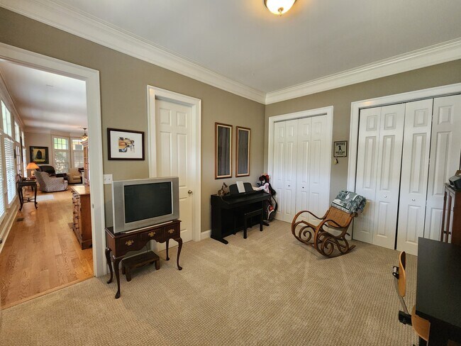 Building Photo - 113 Magnolia Blossom Way