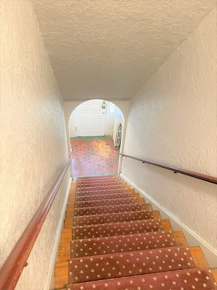 Building Photo - 6532 Wilkins Ave