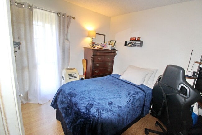 Building Photo - Upper Level- Unfurnished Kihei Villages Condo - 2 Bed 2 Bath - 1 Parking Space