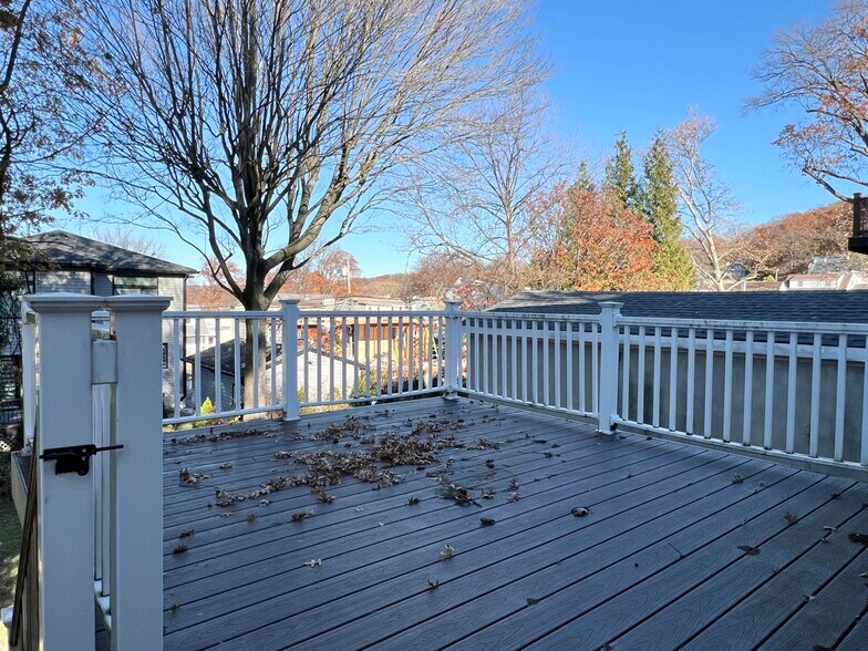 Building Photo - 80 Franklin Ave