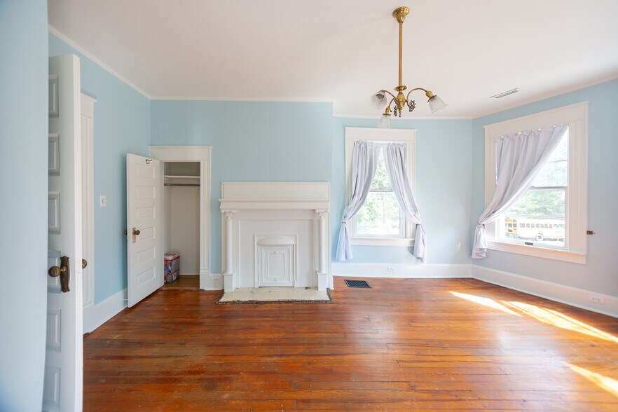 Upstairs Bedroom 3 - 1014 Shepherd St