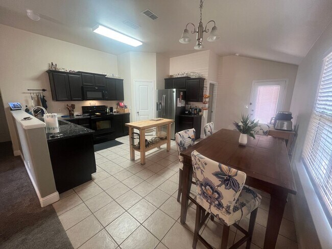 Building Photo - Beautiful and updated 3/2 In Lubbock Coope...