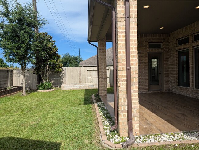Building Photo - 2043 Blackhawk Ridge Ln