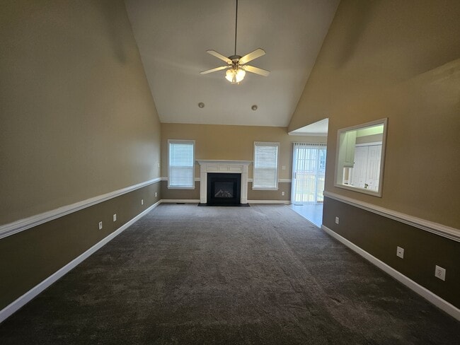 Building Photo - 203 Towbridge Ln