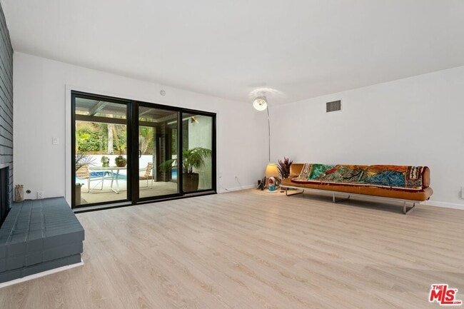 Building Photo - 3135 Chandelle Rd