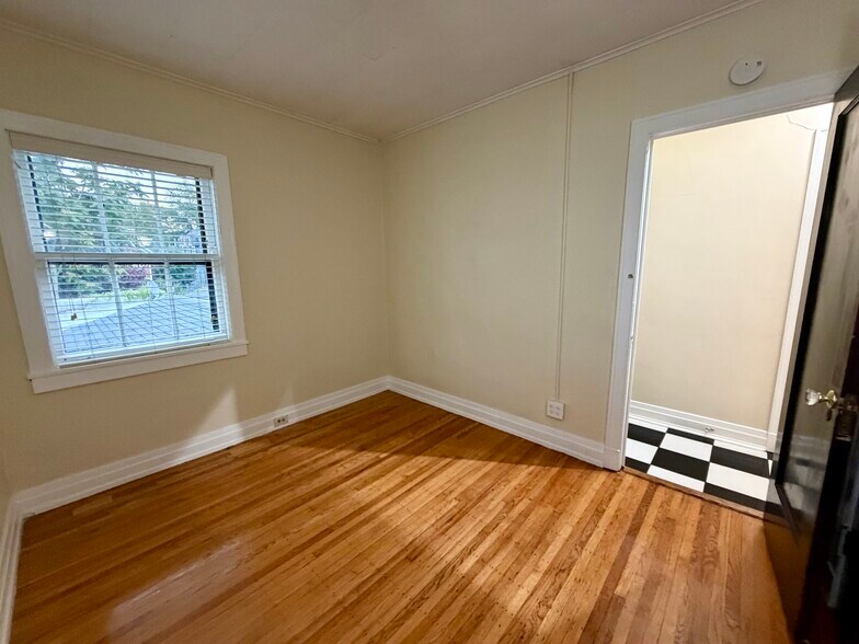 Building Photo - 125 Elmwood Ave