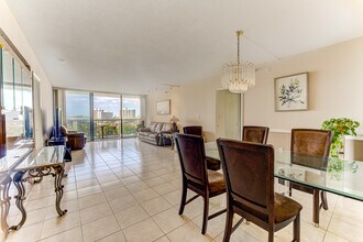 Building Photo - 20515 E Country Club Dr