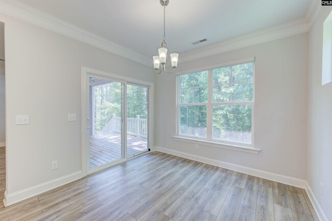 Building Photo - 300 Sunnycrest Ln