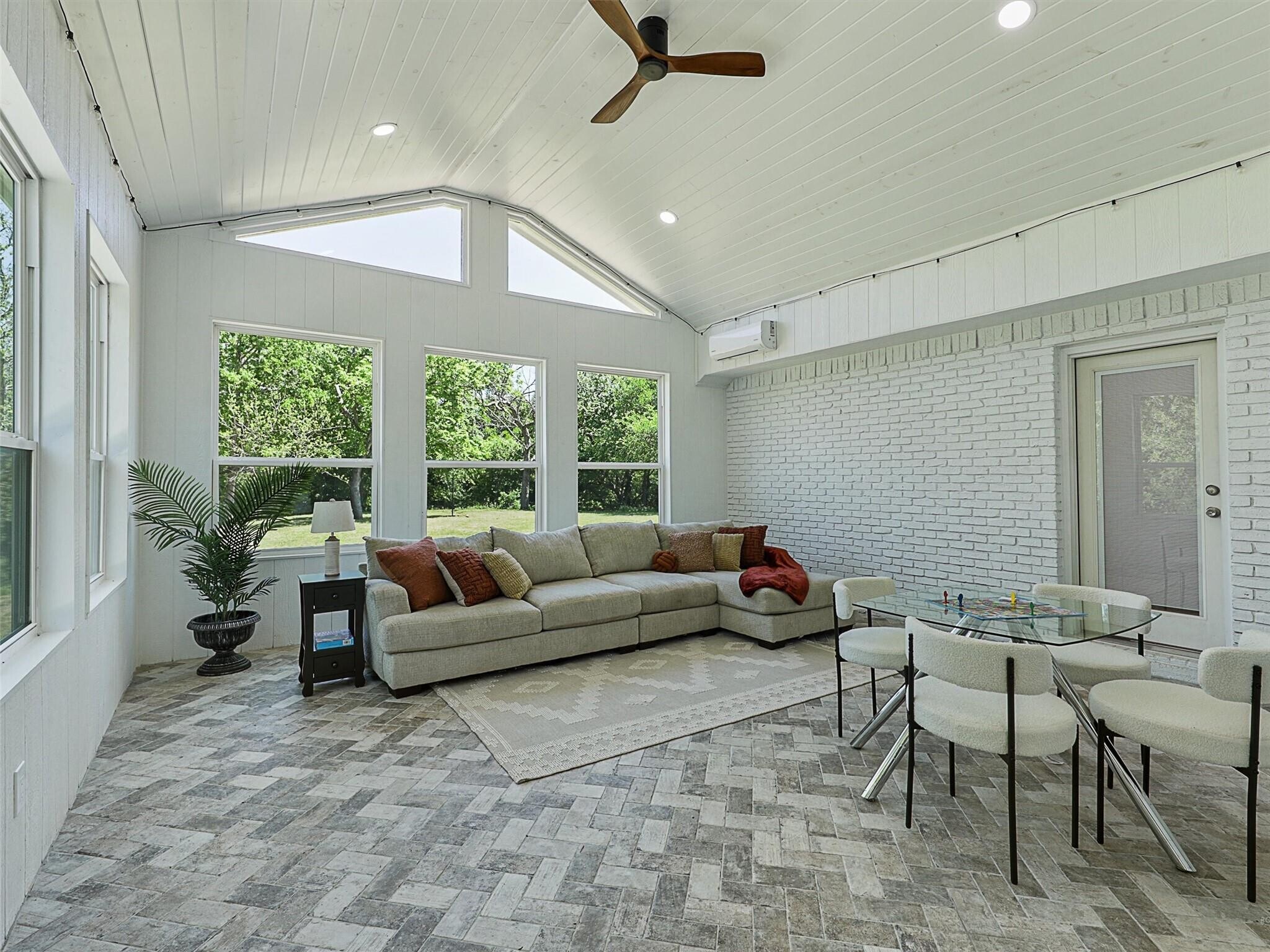 Building Photo - 1471 Meandro Ria Ln