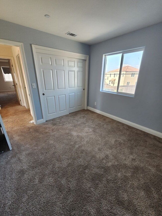 Building Photo - 231 Ninos Dr