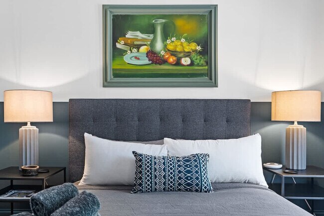 Building Photo - 1200 W Eddy St